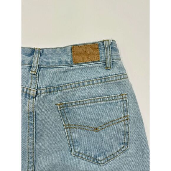 Floral Embroidered Denim Shorts, Feminine Floral Jean Shorts Sz S - Picture 7 of 7